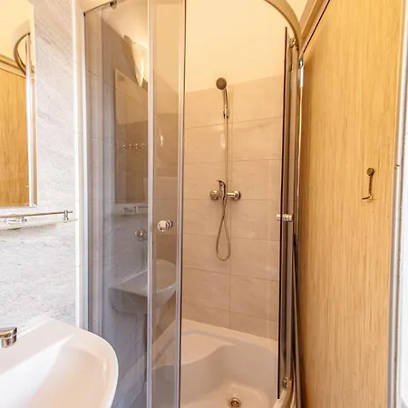 Ubytování v soukromí Stara Piekarnia - Pulaskiego 3 *