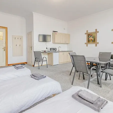 Stara Piekarnia - Pulaskiego 3 Homestay *